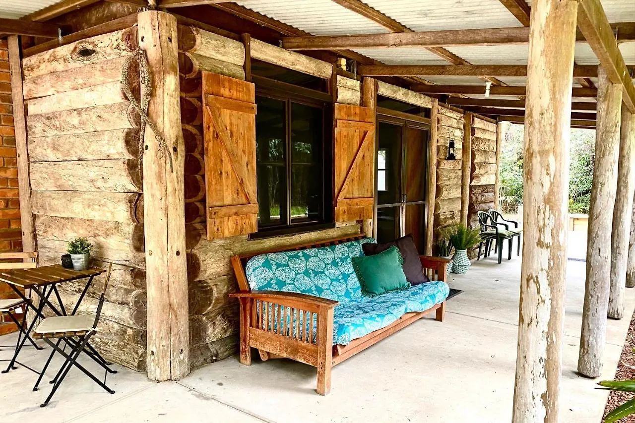 Ferns Hideaway Resort Byfield Holiday park