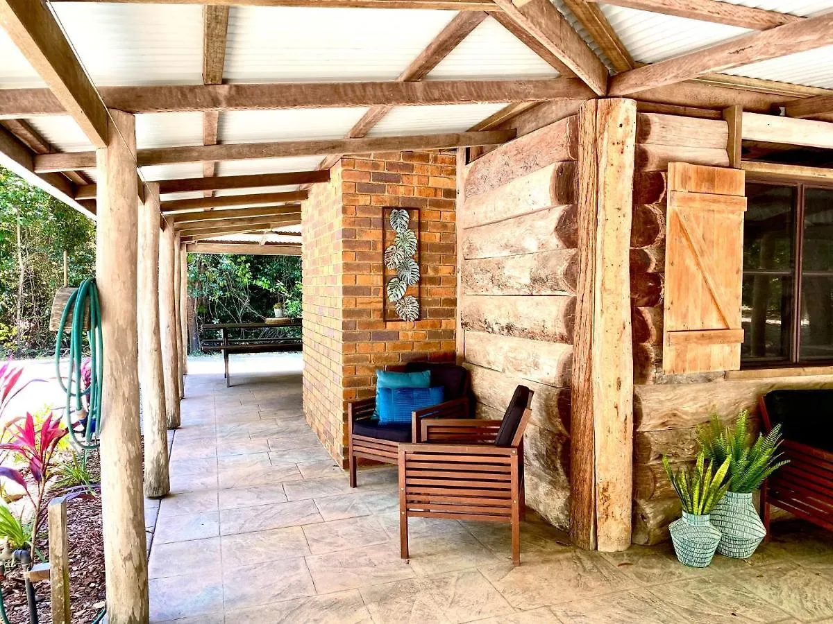 **** Holiday park Ferns Hideaway Resort Byfield Australia